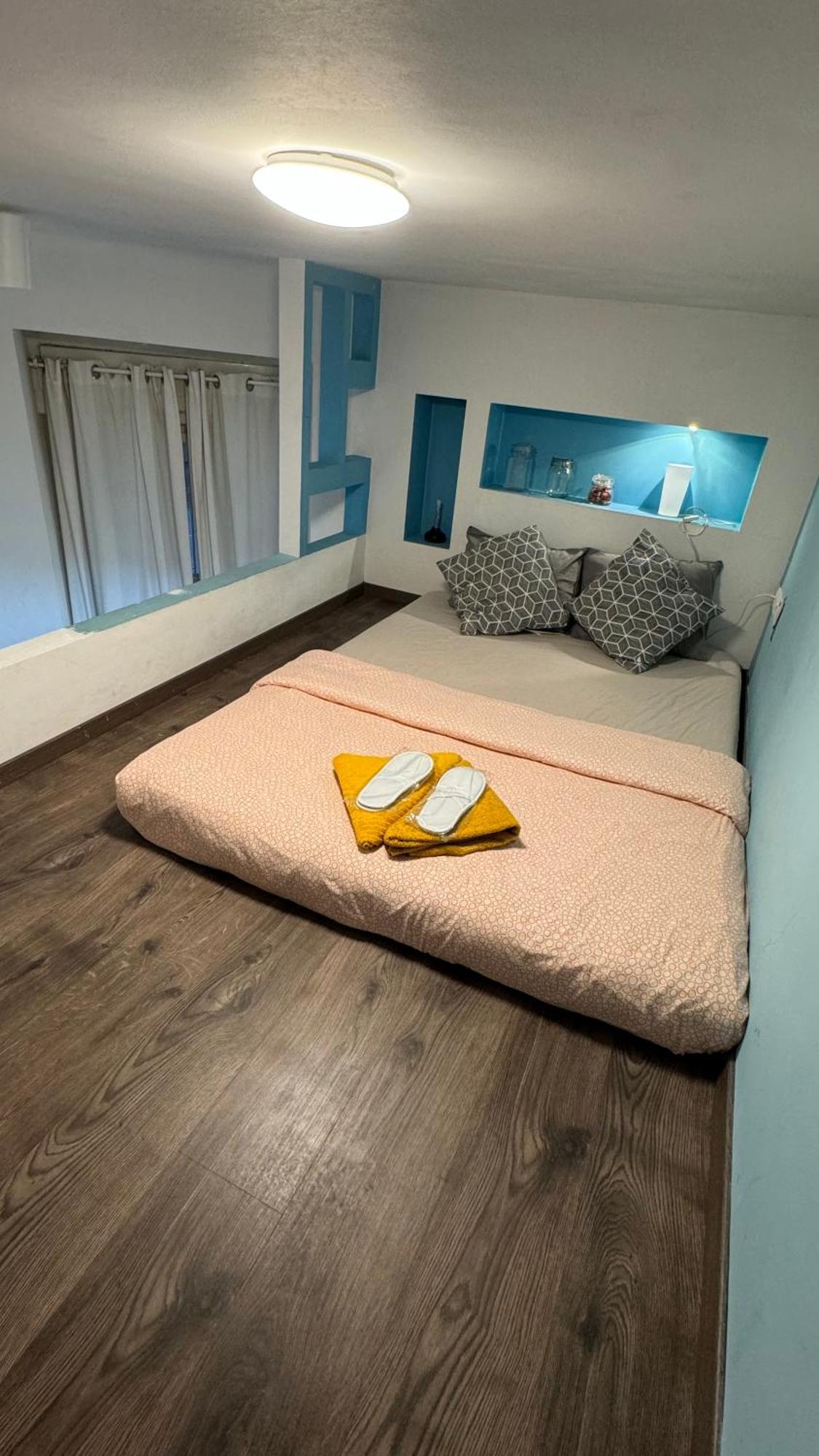 Turquoise Lofts Lägenhet Budapest Exteriör bild